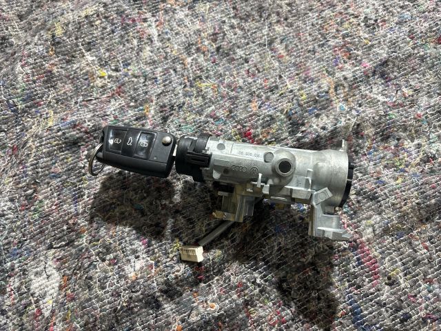 bontott SKODA OCTAVIA III Gyújtáskapcsoló Házzal