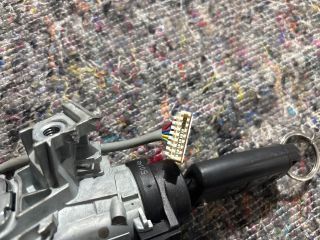 bontott SKODA OCTAVIA III Gyújtáskapcsoló Házzal