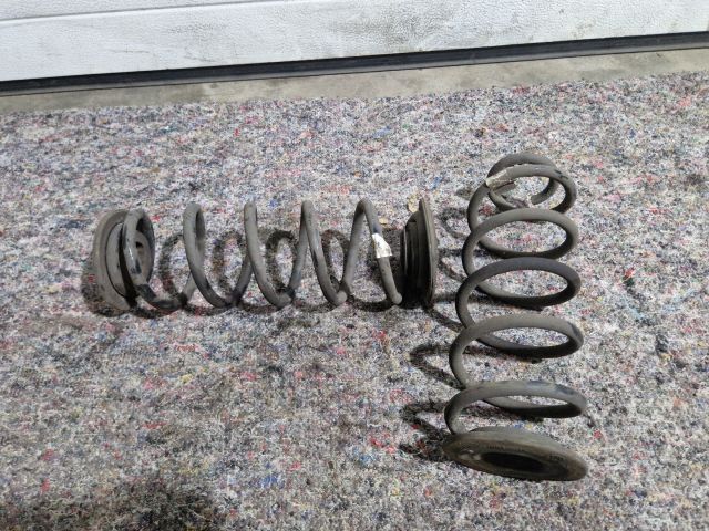 bontott SKODA OCTAVIA III Hátsó Rugó