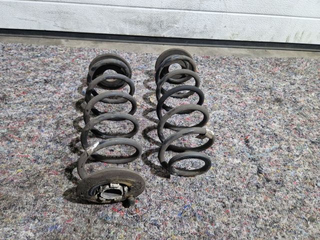 bontott SKODA OCTAVIA III Hátsó Rugó