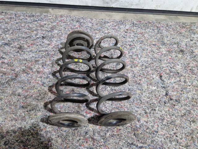 bontott SKODA OCTAVIA III Hátsó Rugó