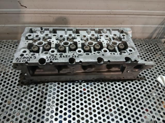 bontott SKODA OCTAVIA III Hengerfej