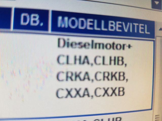 bontott SKODA OCTAVIA III Hengerfej