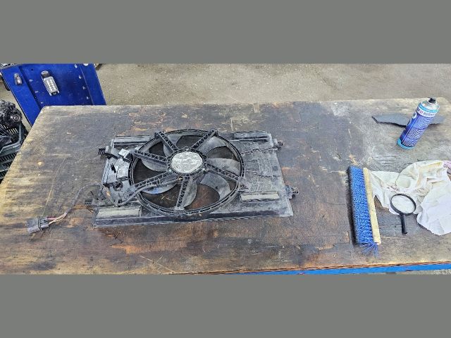 bontott SKODA OCTAVIA III Hűtőventilátor