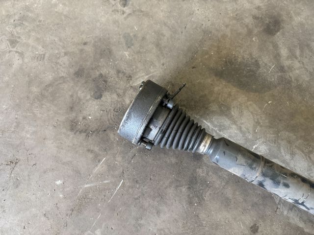 bontott SKODA OCTAVIA III Jobb Féltengely