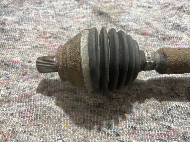 bontott SKODA OCTAVIA III Jobb Féltengely