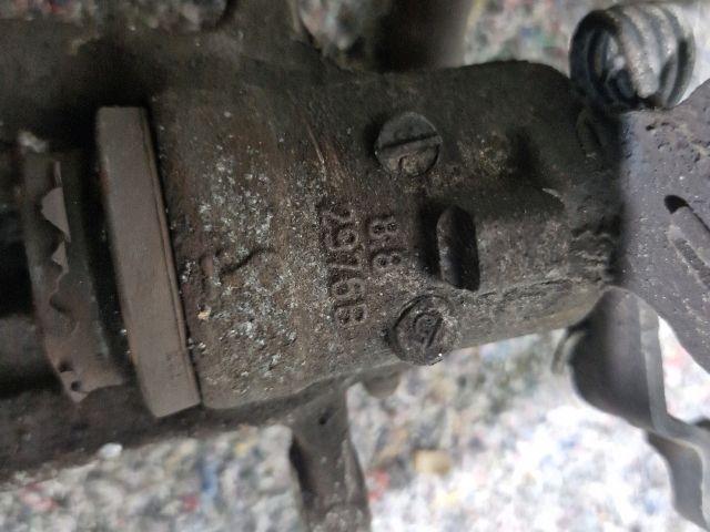 bontott SKODA OCTAVIA III Jobb hátsó Féknyereg Munkahengerrel