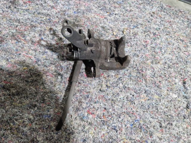 bontott SKODA OCTAVIA III Jobb hátsó Féknyereg Munkahengerrel