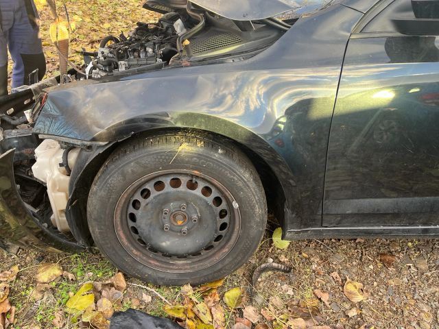 bontott SKODA OCTAVIA III Jobb hátsó Rugó