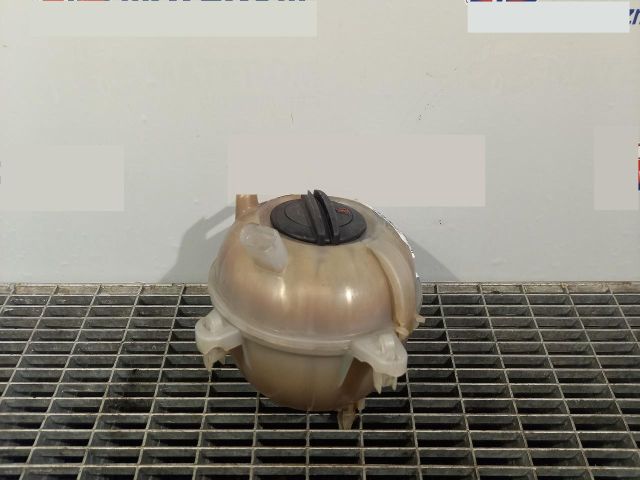 bontott SKODA OCTAVIA III Kiegyenlítő Tartály