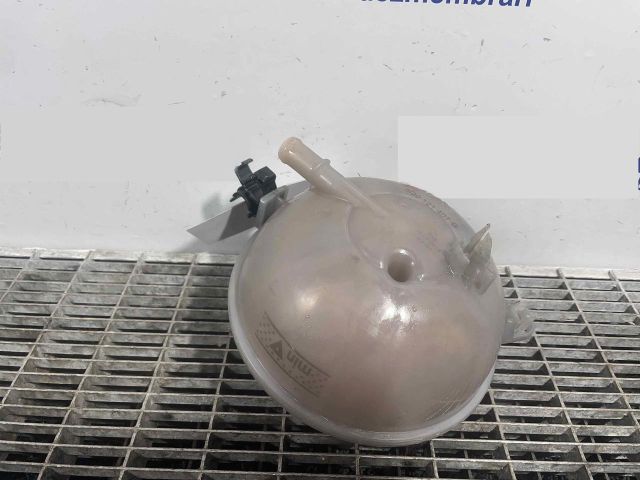 bontott SKODA OCTAVIA III Kiegyenlítő Tartály