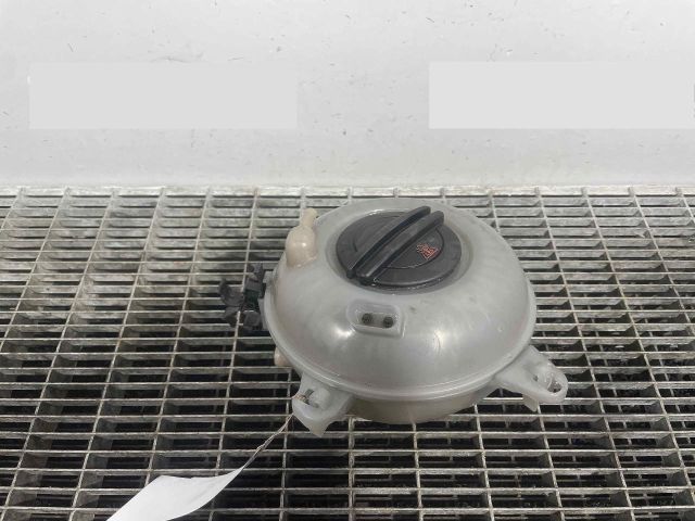 bontott SKODA OCTAVIA III Kiegyenlítő Tartály