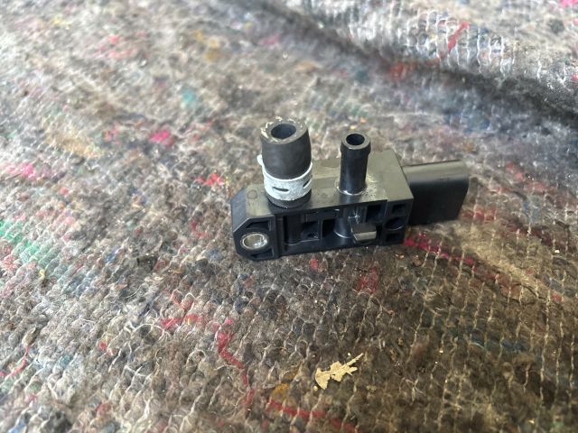 bontott SKODA OCTAVIA III Kipufogó Nyomásérzékelő