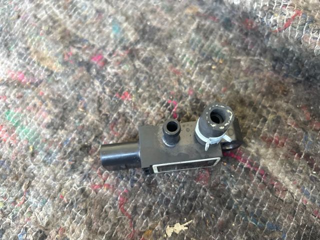 bontott SKODA OCTAVIA III Kipufogó Nyomásérzékelő