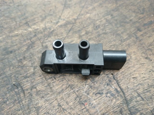 bontott SKODA OCTAVIA III Kipufogó Nyomásérzékelő