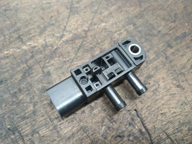 bontott SKODA OCTAVIA III Kipufogó Nyomásérzékelő