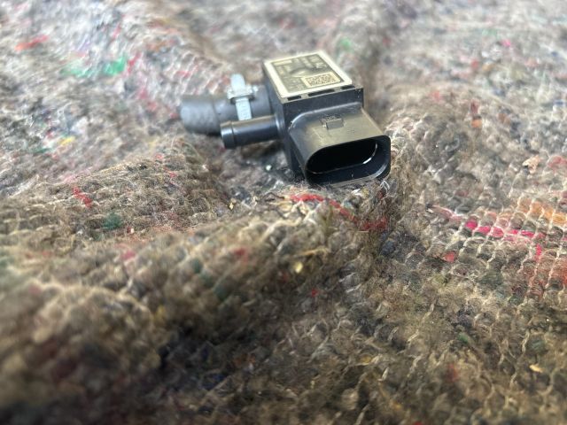 bontott SKODA OCTAVIA III Kipufogó Nyomásérzékelő