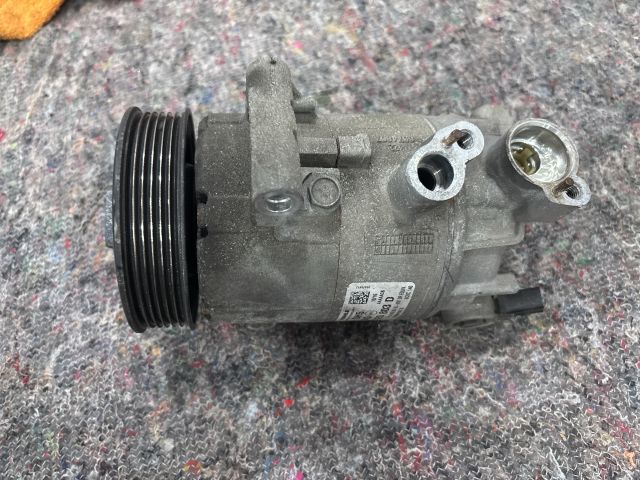 bontott SKODA OCTAVIA III Klímakompresszor