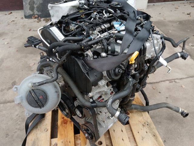 bontott SKODA OCTAVIA III Komplett Motor (Segédberendezésekkel)