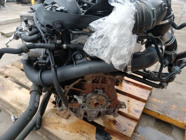 bontott SKODA OCTAVIA III Komplett Motor (Segédberendezésekkel)