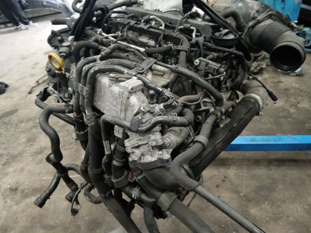 bontott SKODA OCTAVIA III Komplett Motor (Segédberendezésekkel)