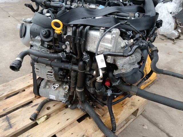 bontott SKODA OCTAVIA III Komplett Motor (Segédberendezésekkel)