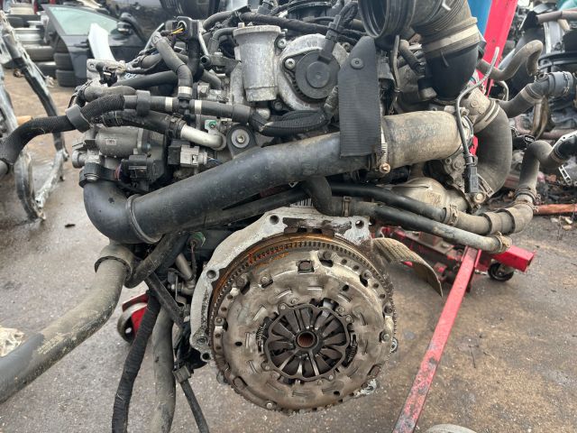 bontott SKODA OCTAVIA III Komplett Motor (Segédberendezésekkel)