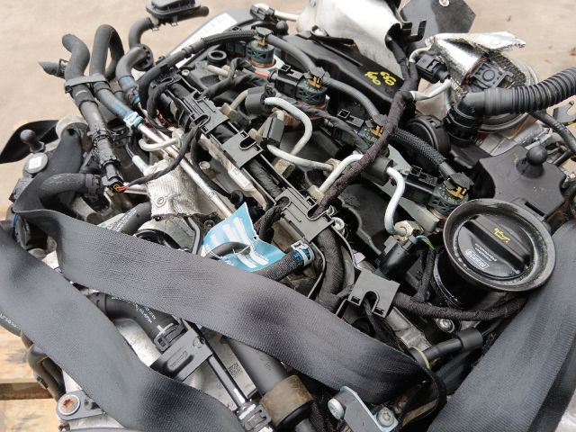 bontott SKODA OCTAVIA III Komplett Motor (Segédberendezésekkel)