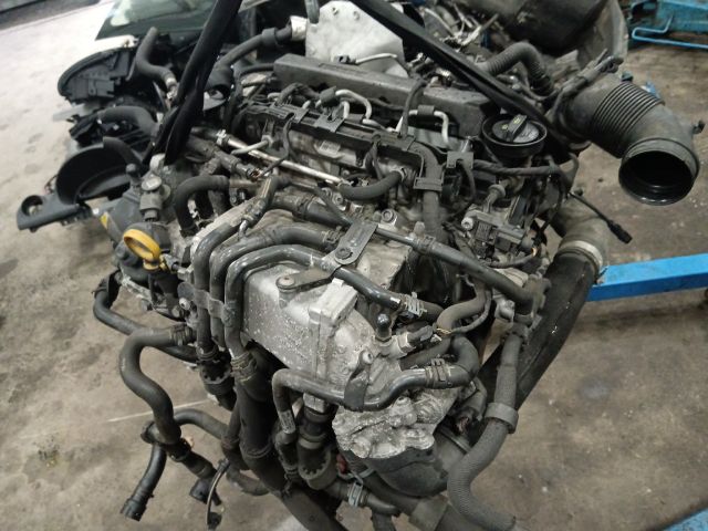 bontott SKODA OCTAVIA III Komplett Motor (Segédberendezésekkel)