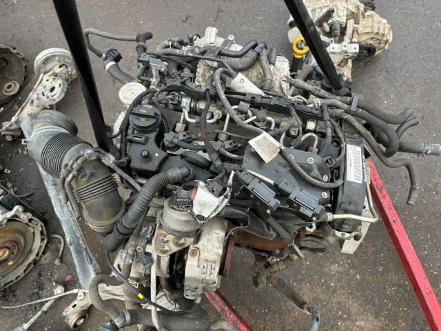 bontott SKODA OCTAVIA III Komplett Motor (Segédberendezésekkel)