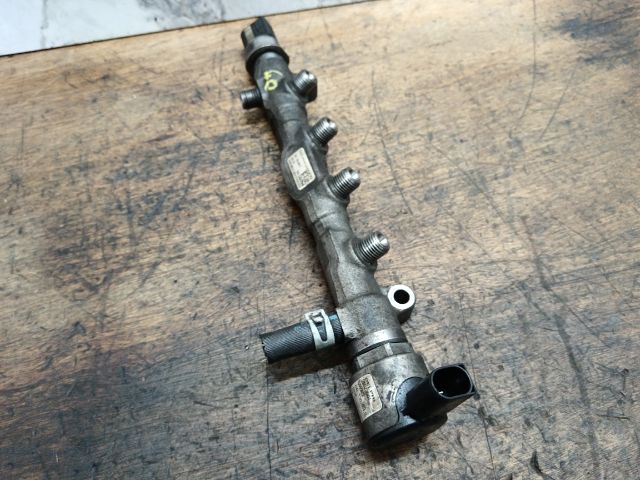 bontott SKODA OCTAVIA III Közösnyomócső