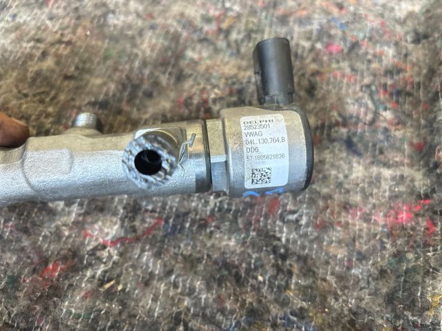 bontott SKODA OCTAVIA III Közösnyomócső