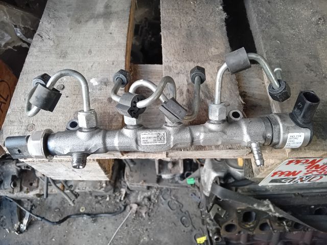 bontott SKODA OCTAVIA III Közösnyomócső