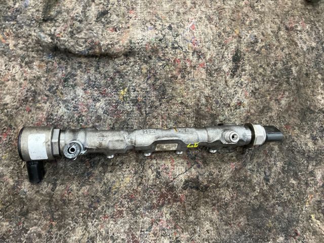 bontott SKODA OCTAVIA III Közösnyomócső