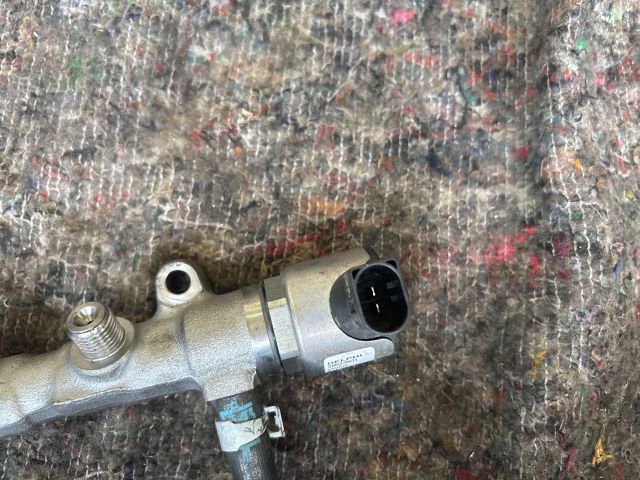 bontott SKODA OCTAVIA III Közösnyomócső