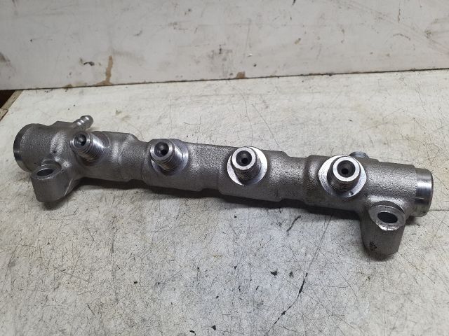 bontott SKODA OCTAVIA III Közösnyomócső