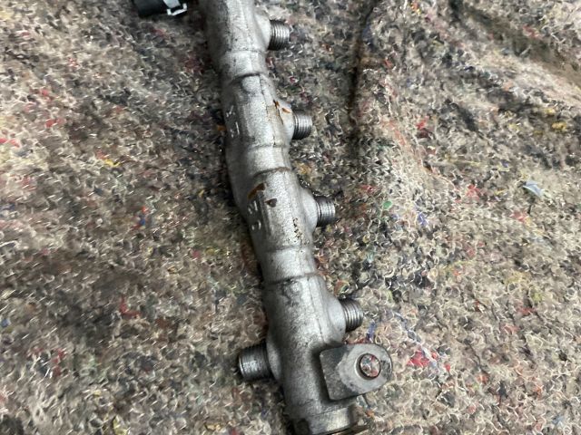 bontott SKODA OCTAVIA III Közösnyomócső