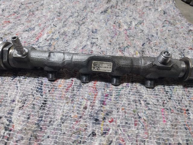 bontott SKODA OCTAVIA III Közösnyomócső