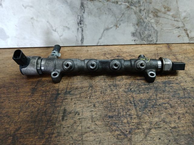 bontott SKODA OCTAVIA III Közösnyomócső