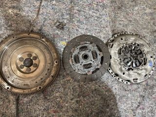 bontott SKODA OCTAVIA III Kuplung Szett Lendkerékkel