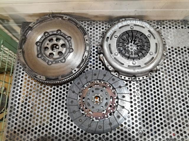 bontott SKODA OCTAVIA III Kuplung Szett (Szerkezet, Tárcsa)