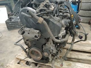 bontott SKODA OCTAVIA III Motor (Fűzött blokk hengerfejjel)
