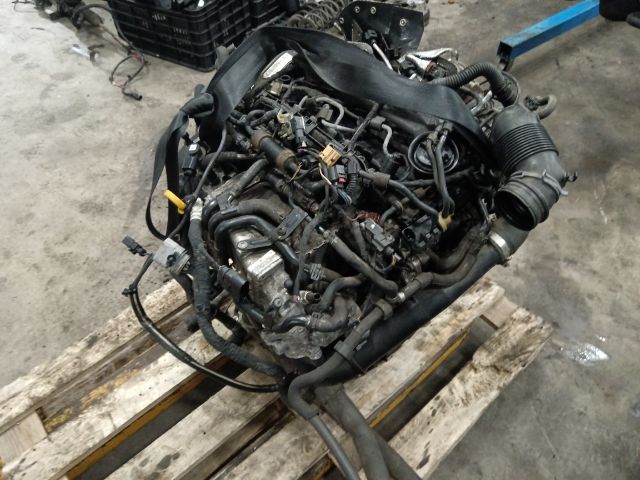 bontott SKODA OCTAVIA III Motor (Fűzött blokk hengerfejjel)