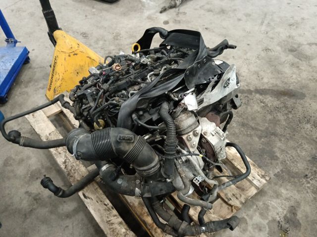 bontott SKODA OCTAVIA III Motor (Fűzött blokk hengerfejjel)