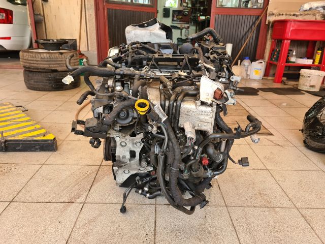 bontott SKODA OCTAVIA III Motor (Fűzött blokk hengerfejjel)