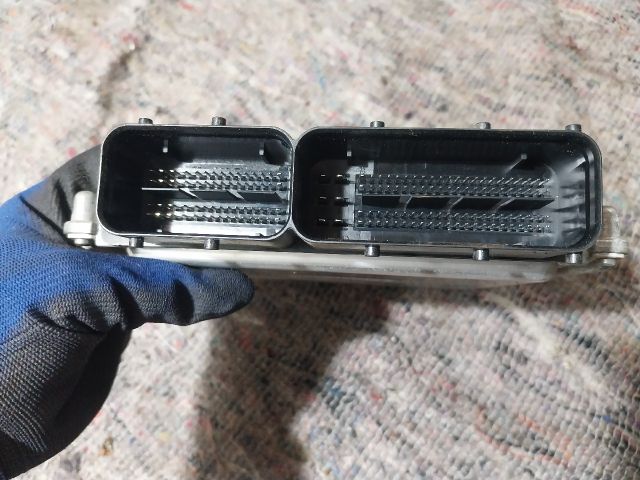 bontott SKODA OCTAVIA III Motorvezérlő