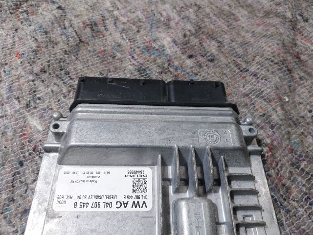 bontott SKODA OCTAVIA III Motorvezérlő