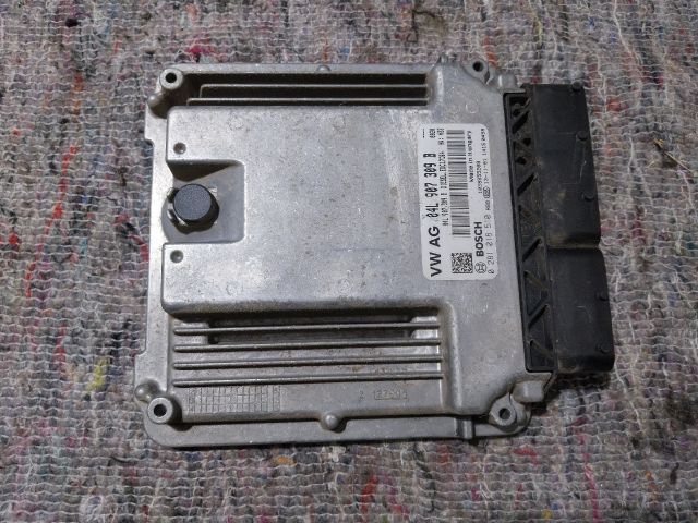 bontott SKODA OCTAVIA III Motorvezérlő