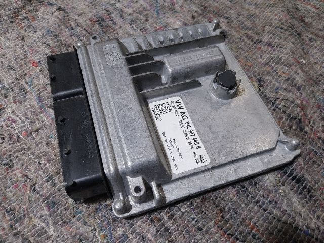 bontott SKODA OCTAVIA III Motorvezérlő