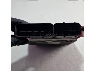 bontott SKODA OCTAVIA III Motorvezérlő